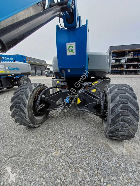 Nacelle Genie ZX 135