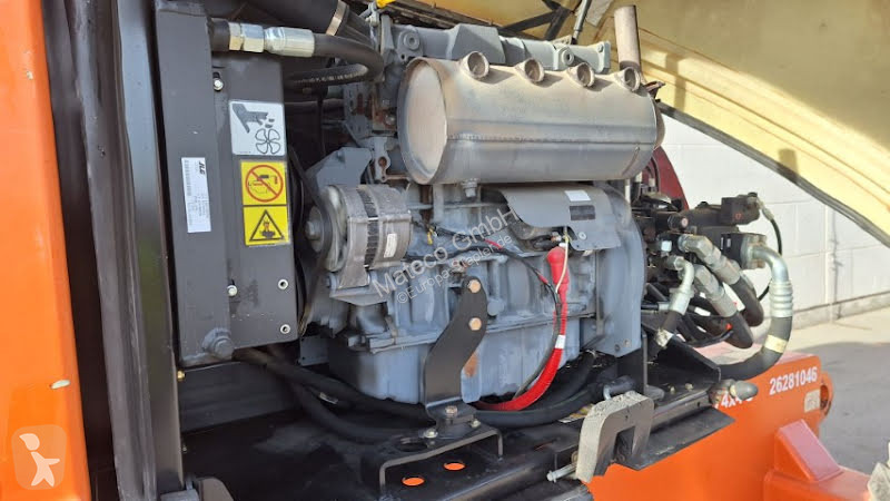 Piattaforma aerea JLG