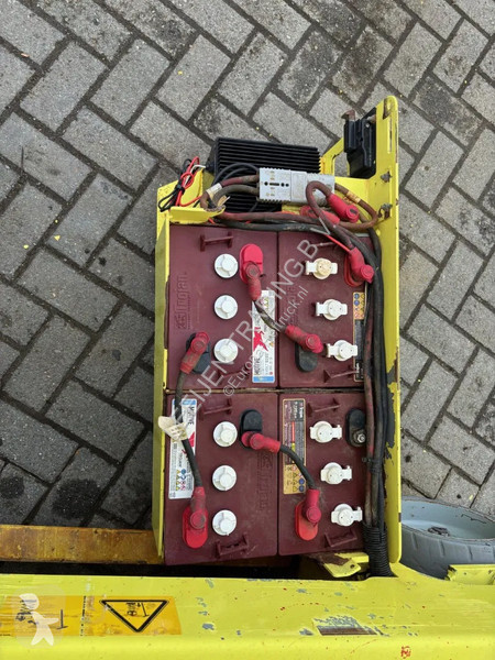 Nacelle Genie Electric scissorlift 2008 Year