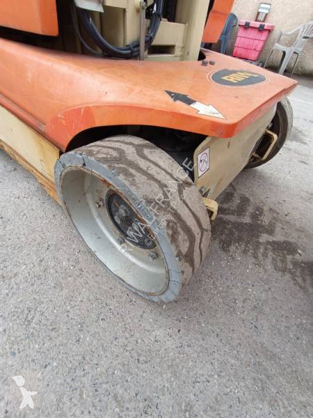 Piattaforma aerea JLG T10E