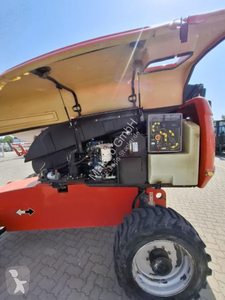 Piattaforma aerea JLG