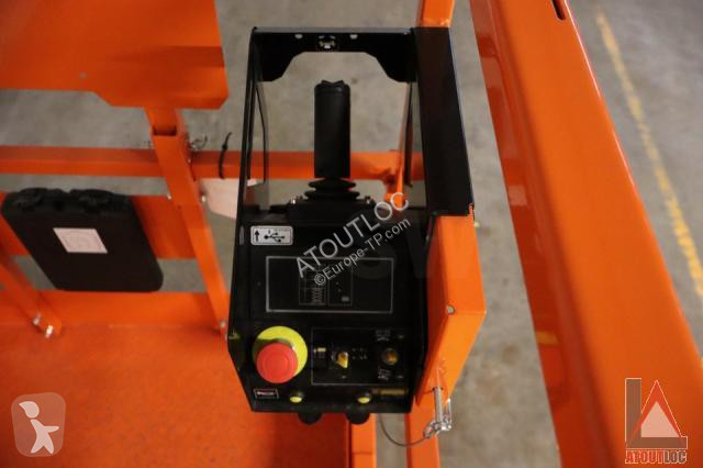 Piattaforma aerea JLG