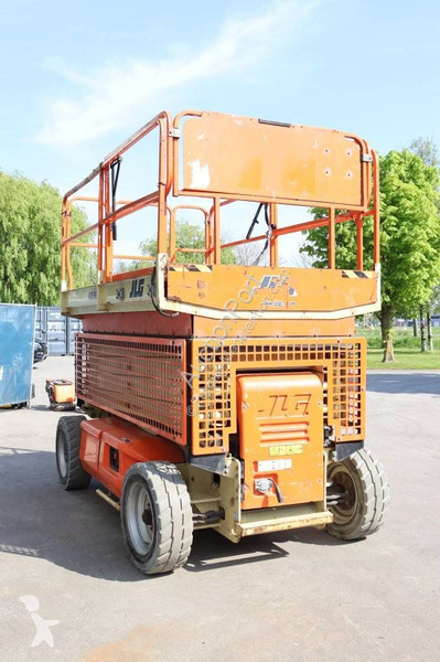 Piattaforma aerea JLG