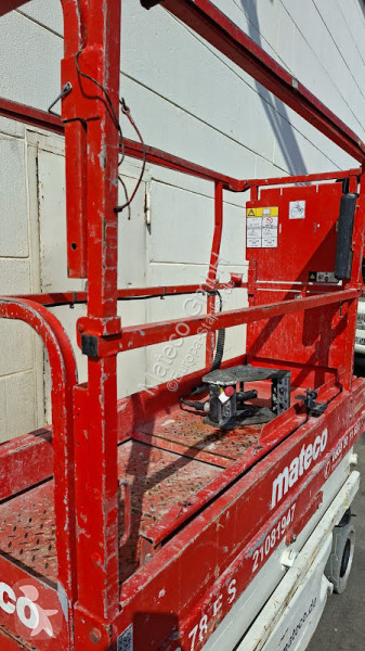 Piattaforma aerea JLG