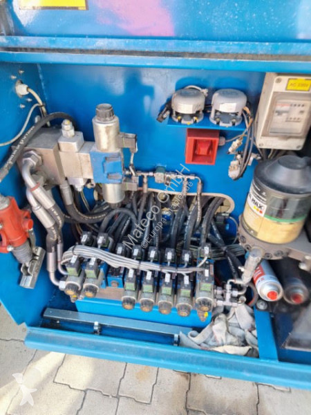 منصة تلسكوبية Hollandlift HL-220 D25 4WD/P/N