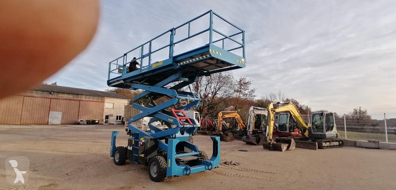 منصة تلسكوبية Genie GS-3384-RT