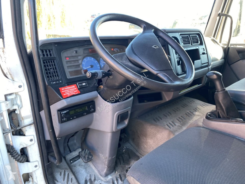 منصة تلسكوبية Renault MIDLUM 180 Dci