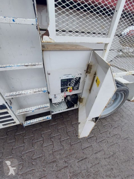 منصة تلسكوبية Genie GS4390