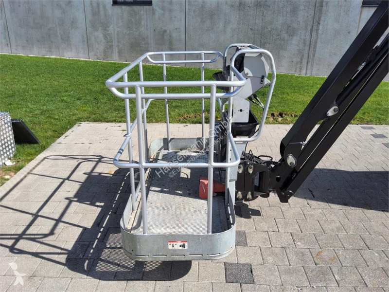 Автовышка Manitou