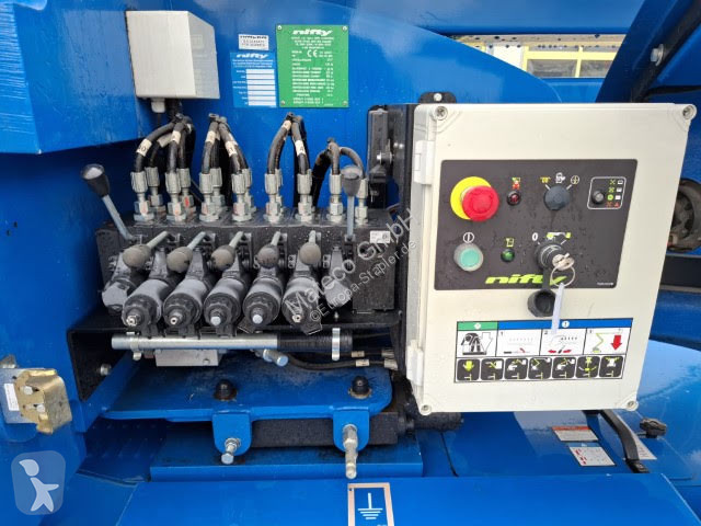 منصة تلسكوبية Niftylift HR15NE