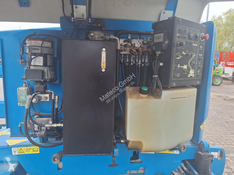 منصة تلسكوبية Genie Z45/25J