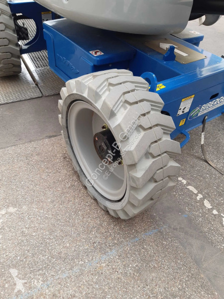 منصة تلسكوبية Niftylift HR17NE