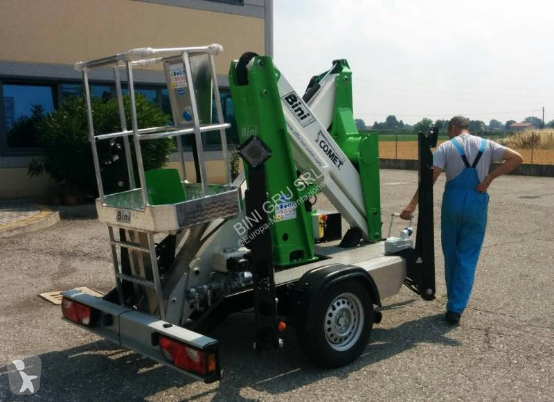 منصة تلسكوبية Comet Xtrailer 14