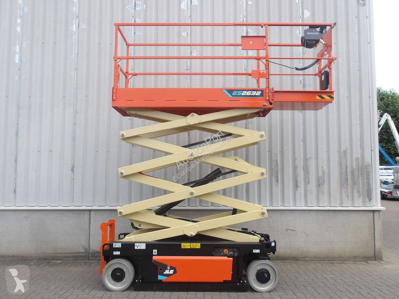 Вишка JLG ES2632