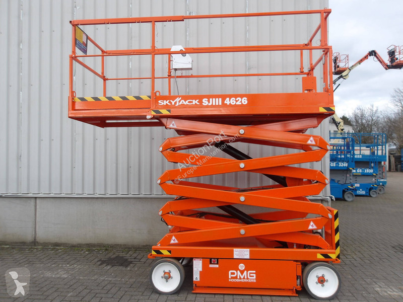 منصة تلسكوبية Skyjack SJ4626