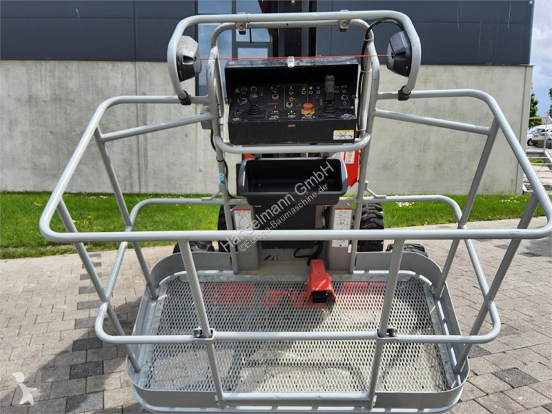 منصة تلسكوبية Manitou MANGO 12