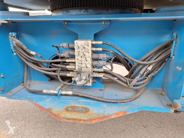 منصة تلسكوبية Genie Z135/70