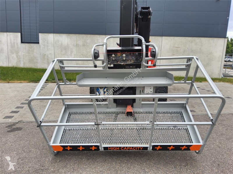 منصة تلسكوبية Manitou Plus