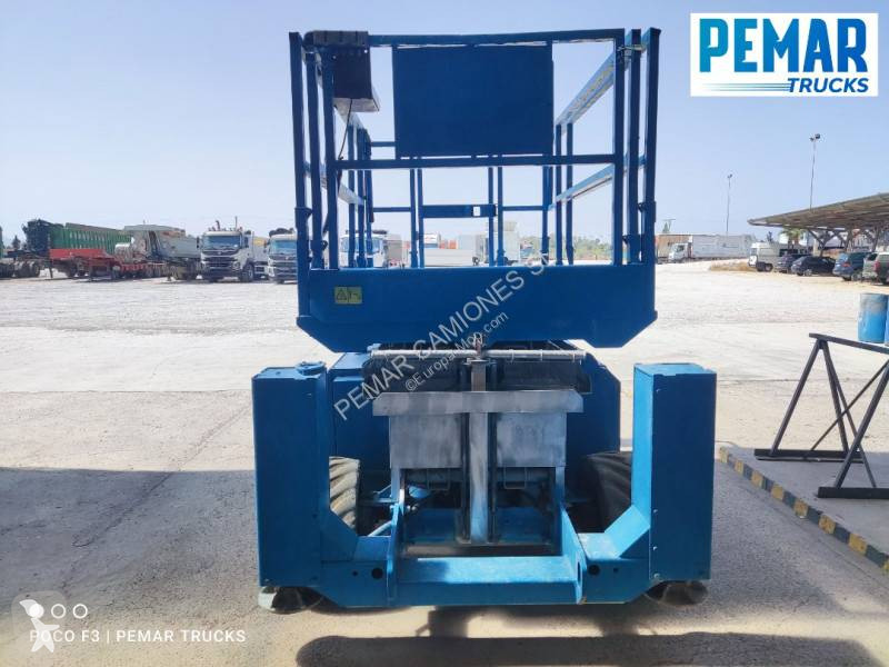 منصة تلسكوبية Genie GS3268RT