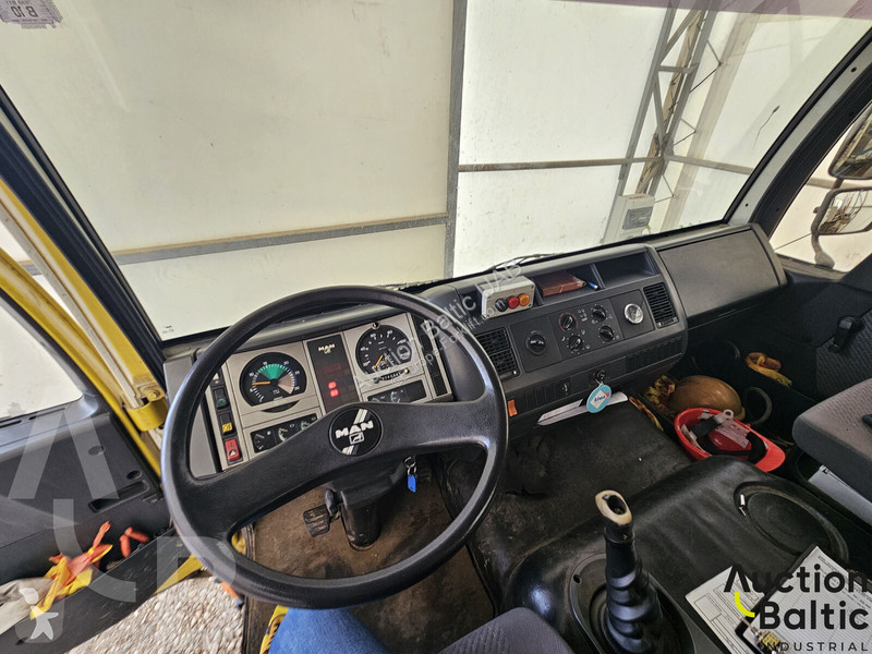 Lift MAN L2000
