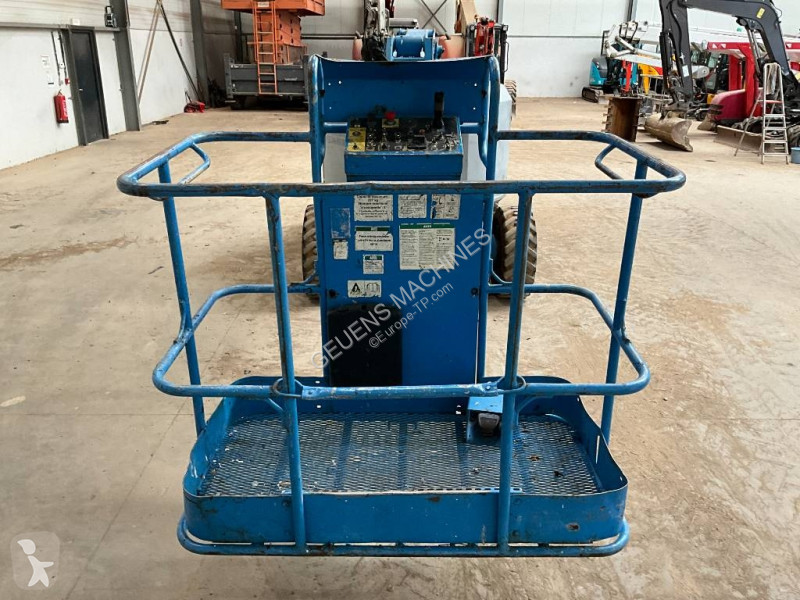 منصة تلسكوبية Genie Z 34/22