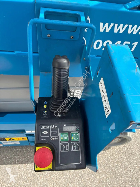 منصة تلسكوبية Genie GS 2632