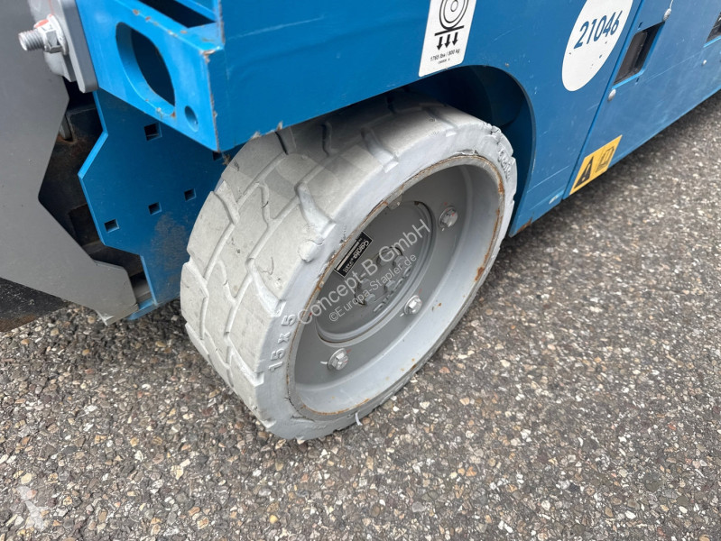 منصة تلسكوبية Genie GS 2632