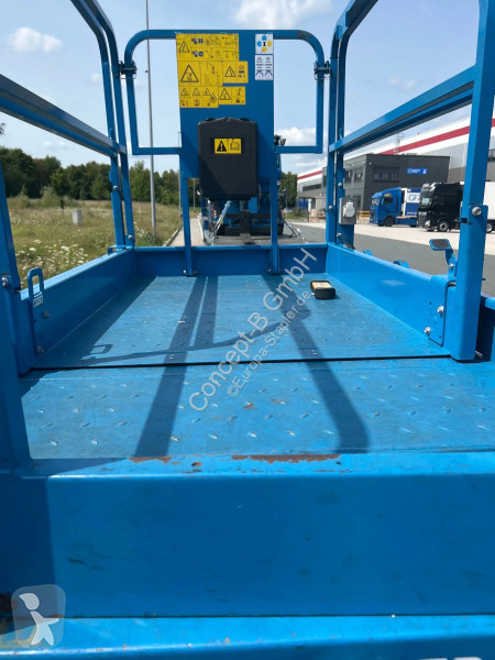 منصة تلسكوبية Genie GS 3246