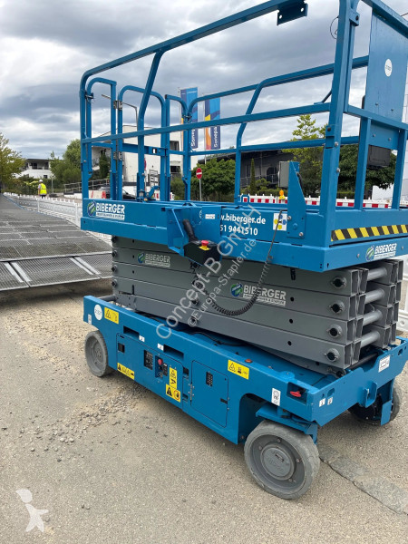 منصة تلسكوبية Genie GS 3246