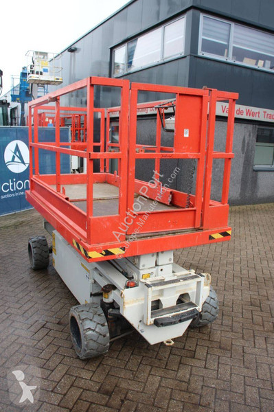 Plataforma elevadora Hollandlift MONOSTAR Y-64EL14