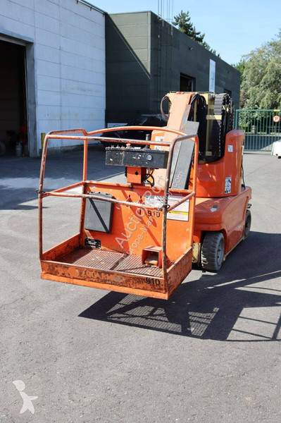 Автовишка JLG