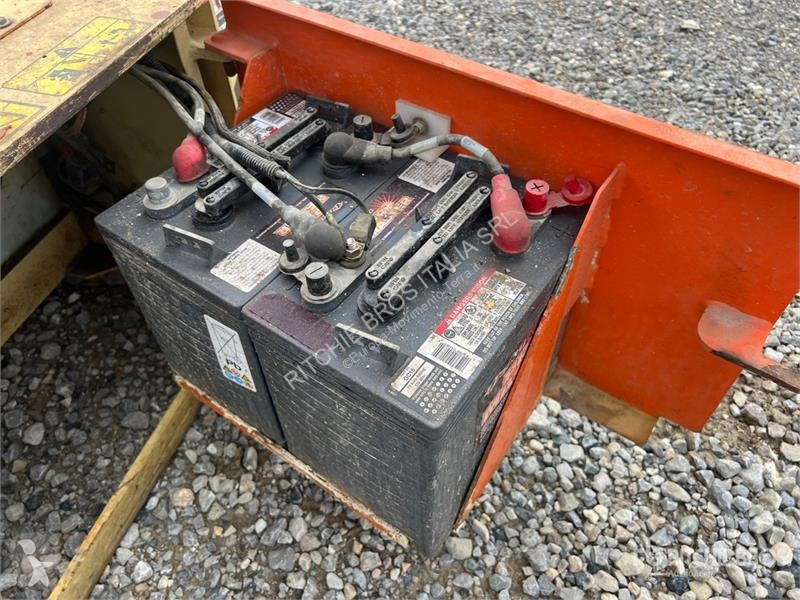 升降机 JLG 1230 Vertical Mast Lift