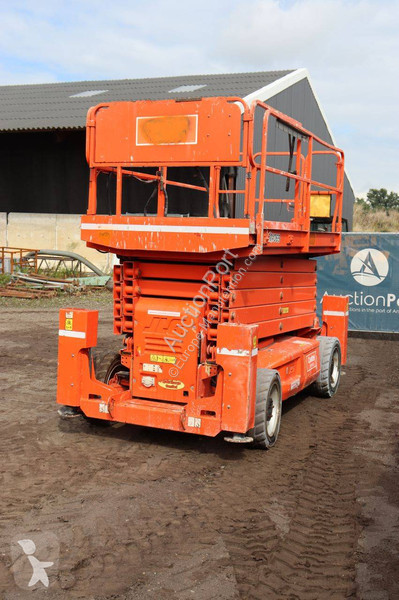 升降机 JLG M4069