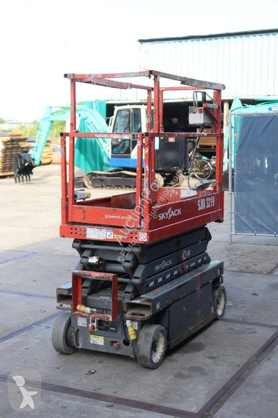 升降机 Skyjack SJ III 3219