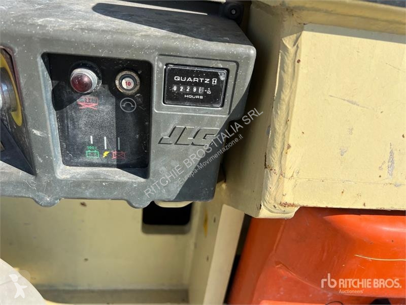 Plataforma elevadora JLG 2632ES