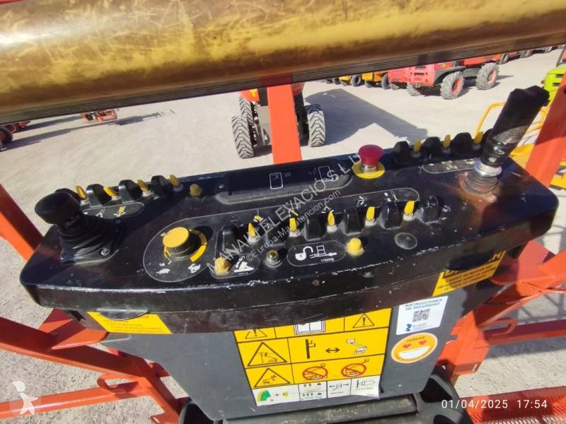 Plataforma elevadora JLG 1250AJP