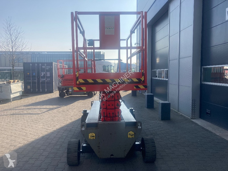 منصة تلسكوبية Hollandlift HL 9714