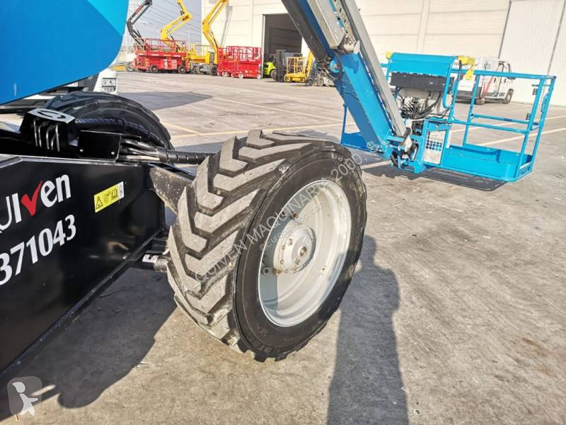 自推进式升降机铰链的二手Genie Zx-135/70 año 2020 horas 1700