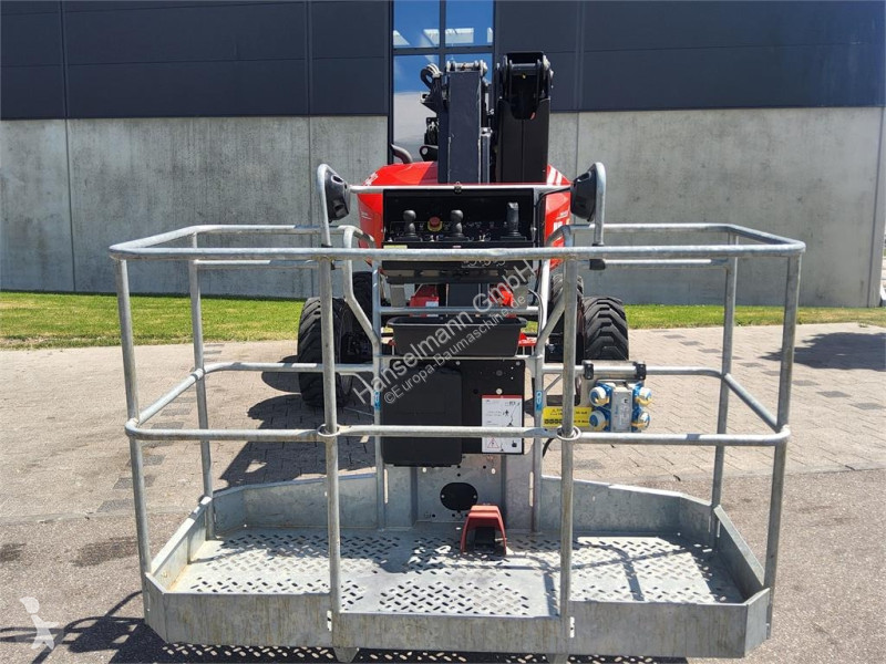 Автовышка Manitou
