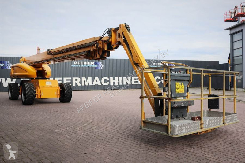 Hoogwerker JLG Diesel, 4x4x4 Drive 43.3m...