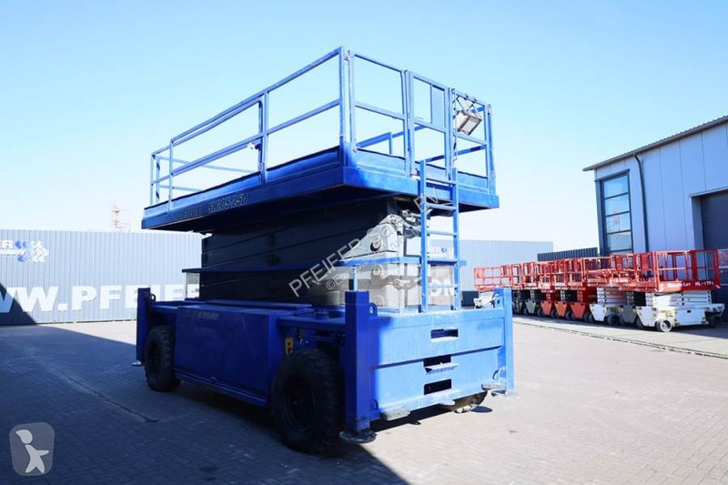 منصة تلسكوبية Liftlux SL205-25D Diesel, 4x4...