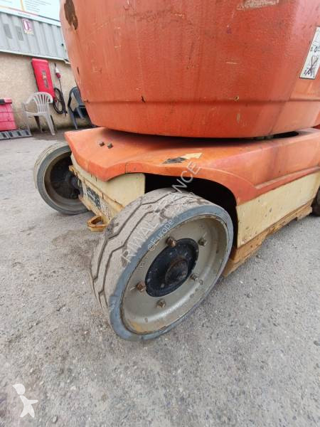 Piattaforma aerea JLG T10E