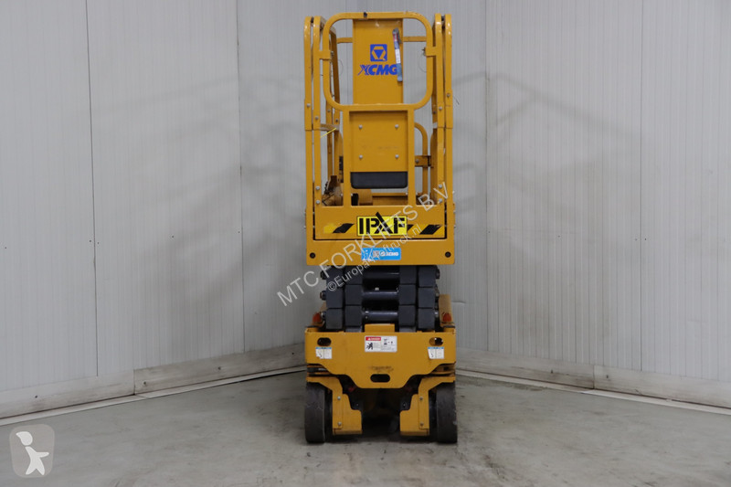 منصة تلسكوبية XCMG XG0807AC