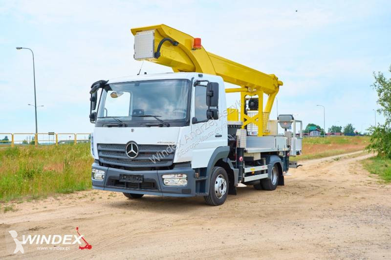 Lift Palfinger P 300 KS