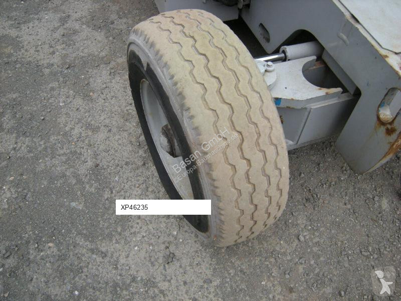 منصة تلسكوبية Genie Z45/25