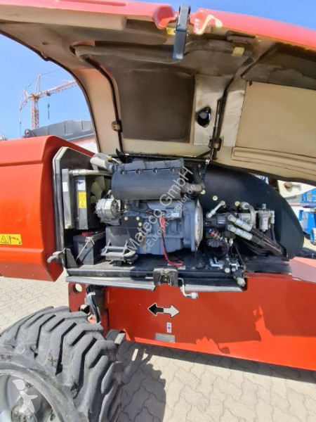 Piattaforma aerea JLG
