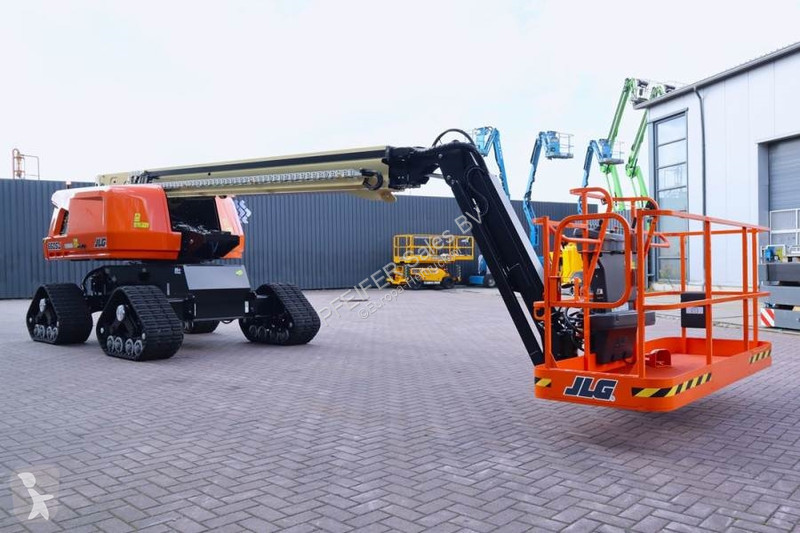 منصة تلسكوبية JLG Quad Tracks Also Available...