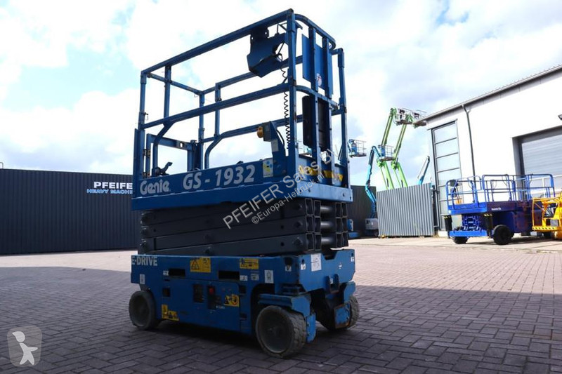 منصة تلسكوبية Genie E-Drive Several In Stock,...