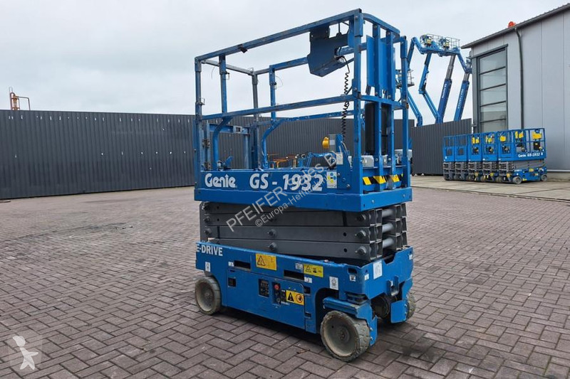 منصة تلسكوبية Genie E-Drive Several In Stock,...