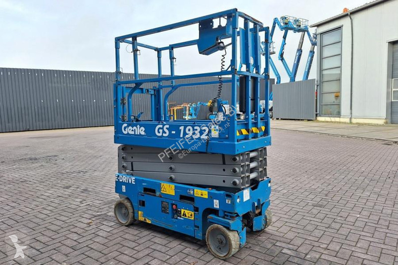 منصة تلسكوبية Genie E-Drive Several In Stock,...